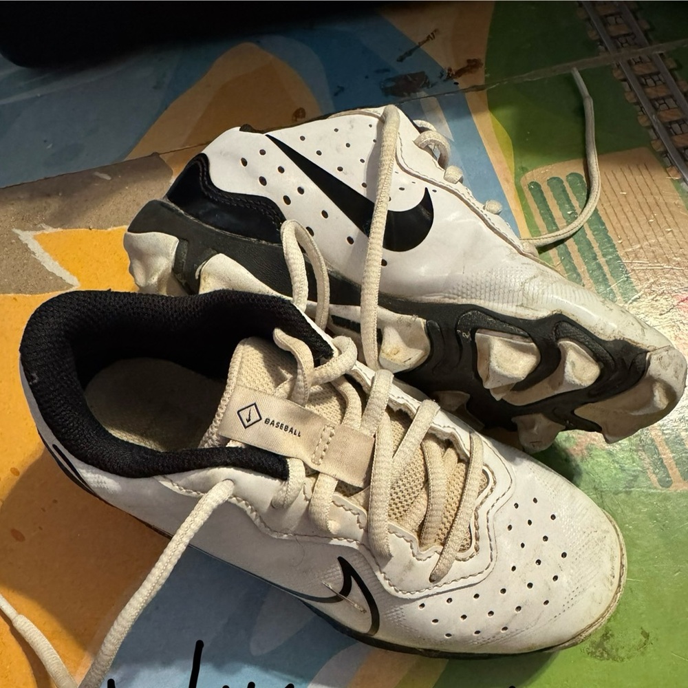 Nike Kids White and Black Sports Sneakers